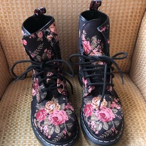 Dr Martens 1460W Victorian Flowers boots